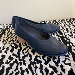 Camper Alright Navy low heels size 39